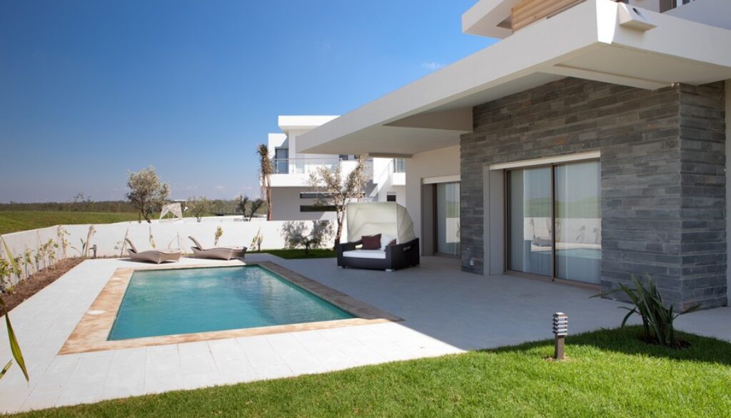 Pierre de Taza pour Piscine